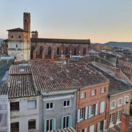 Appartement exceptionnel 4 étoiles hyper centre Albi 65 m2 au 4ème étage sans ascenseur avec une tour du 12ème siècle Exterior foto