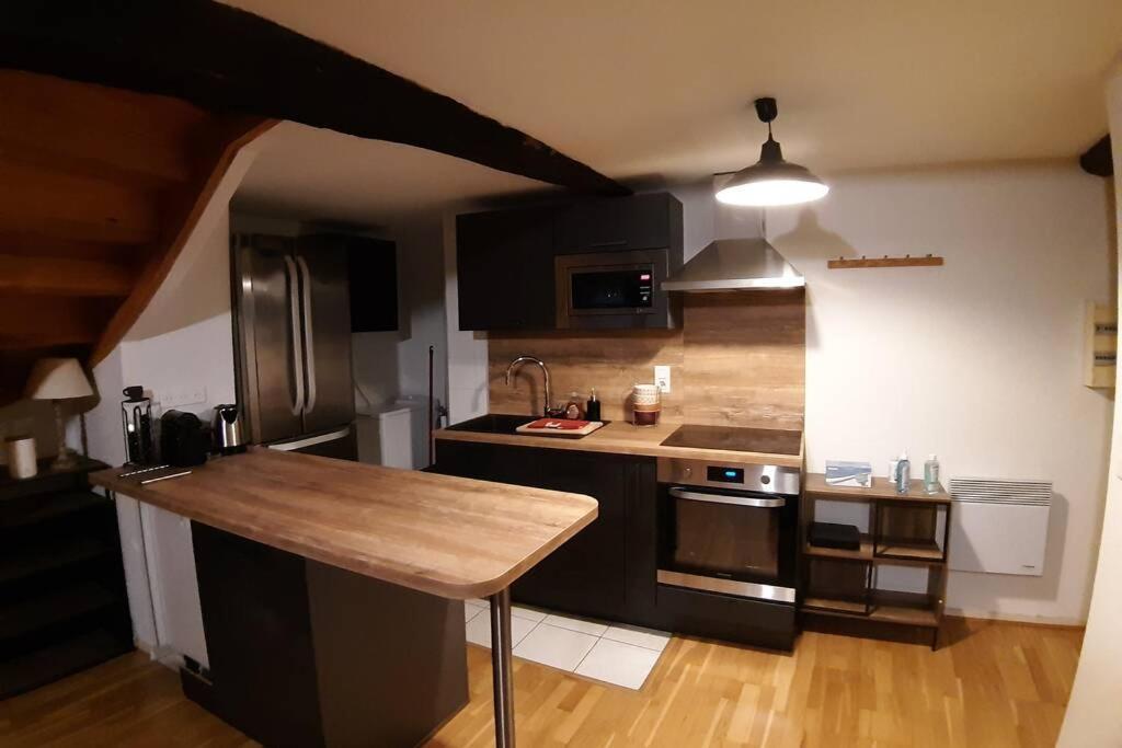 Appartement exceptionnel 4 étoiles hyper centre Albi 65 m2 au 4ème étage sans ascenseur avec une tour du 12ème siècle Exterior foto