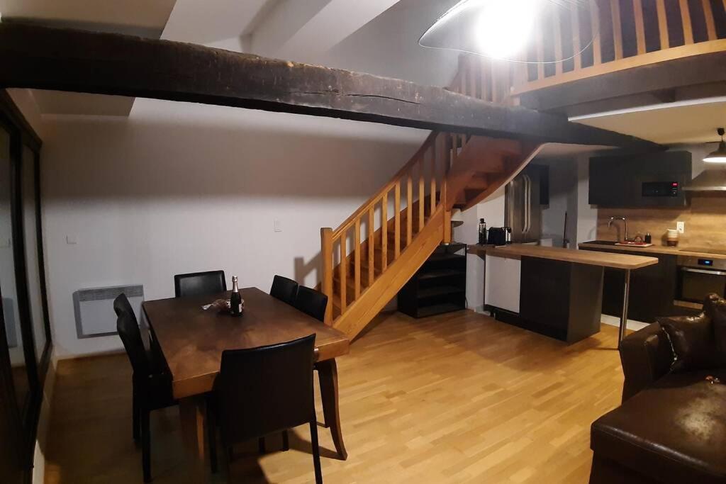 Appartement exceptionnel 4 étoiles hyper centre Albi 65 m2 au 4ème étage sans ascenseur avec une tour du 12ème siècle Exterior foto
