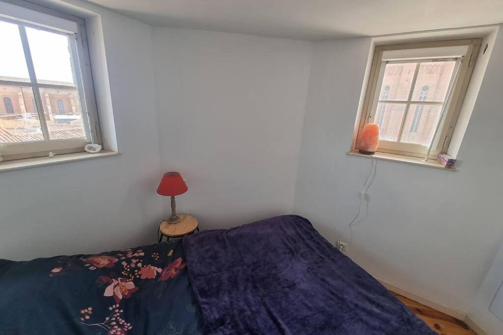Appartement exceptionnel 4 étoiles hyper centre Albi 65 m2 au 4ème étage sans ascenseur avec une tour du 12ème siècle Exterior foto